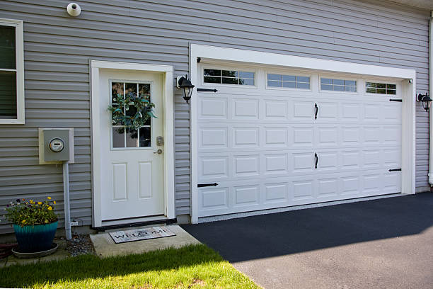 24/7 Emergency Garage Door Panel Replacement experts in Bremer County County, IA